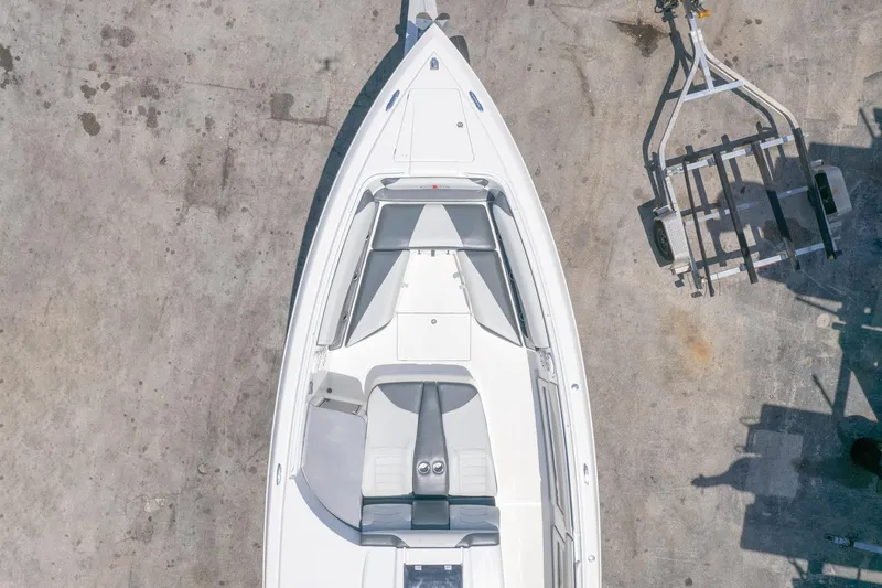 2013 Cigarette 42' Huntress