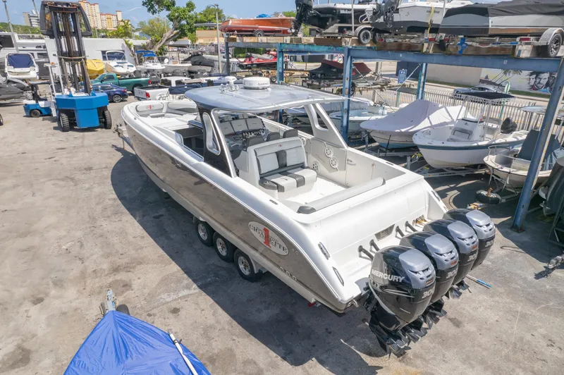 2013 Cigarette 42' Huntress