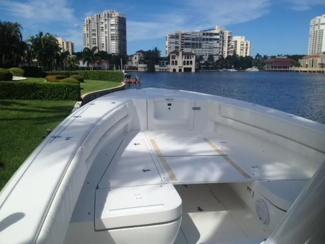 2010 Intrepid 323 Open 66 hours