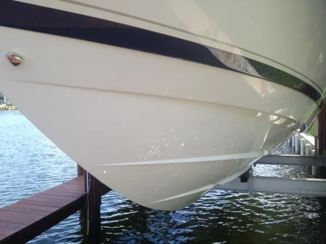 2010 Intrepid 323 Open 66 hours