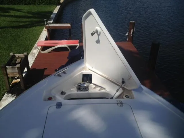 2010 Intrepid 323 Open 66 hours