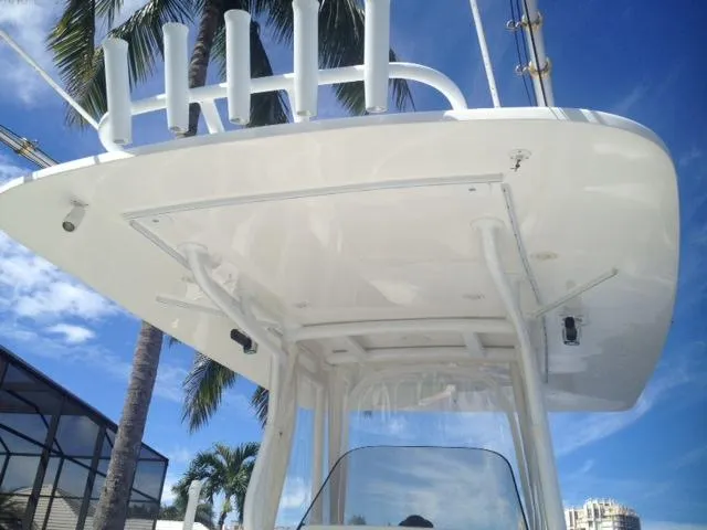2010 Intrepid 323 Open 66 hours
