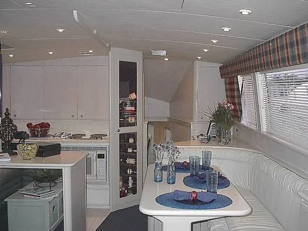 1991 Bertram Sport Fisherman
