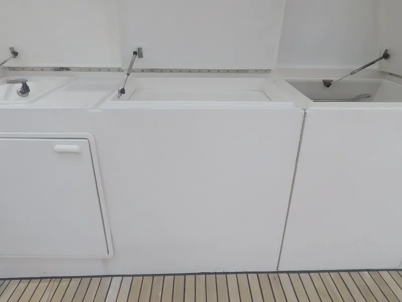 1997 Ocean Yachts Super Sport