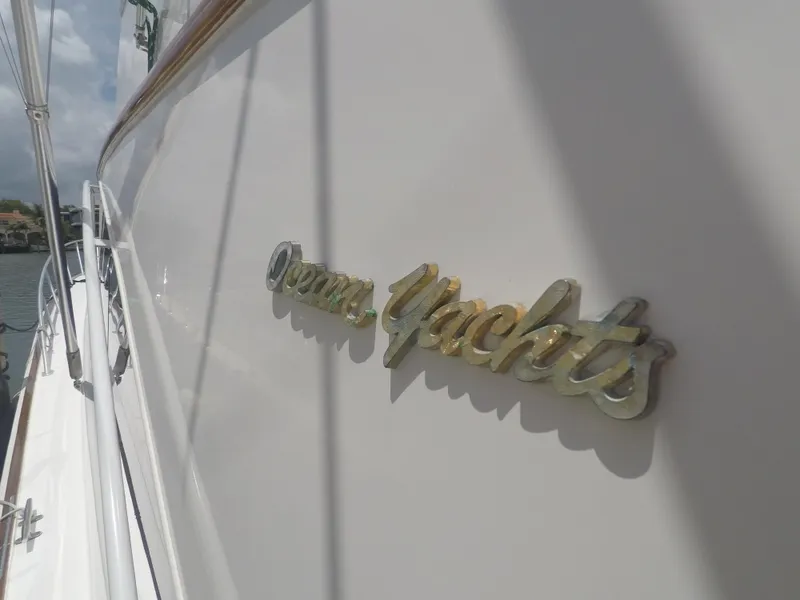 1997 Ocean Yachts Super Sport