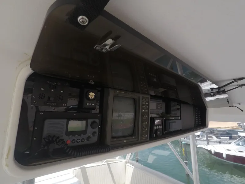 1997 Ocean Yachts Super Sport