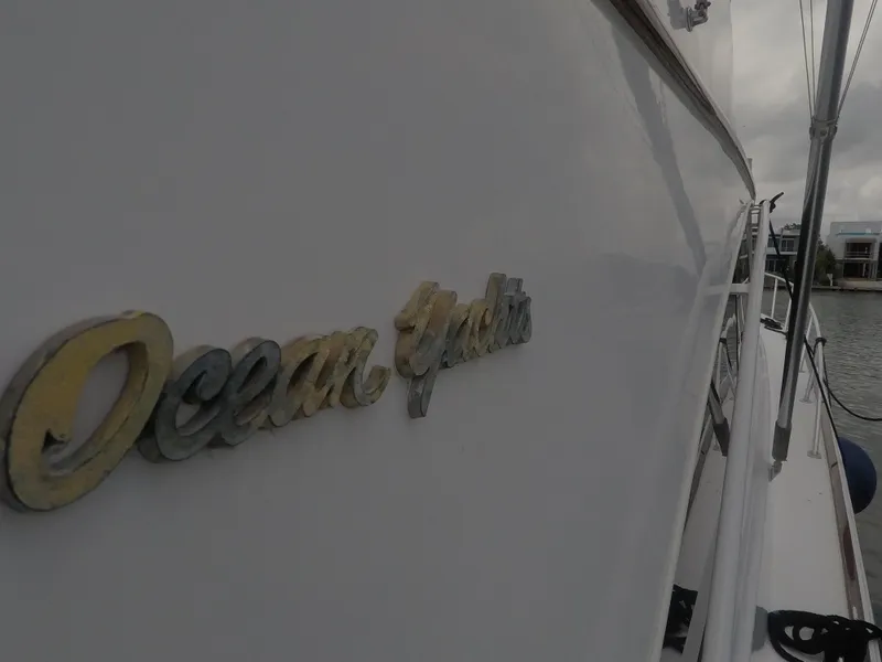 1997 Ocean Yachts Super Sport