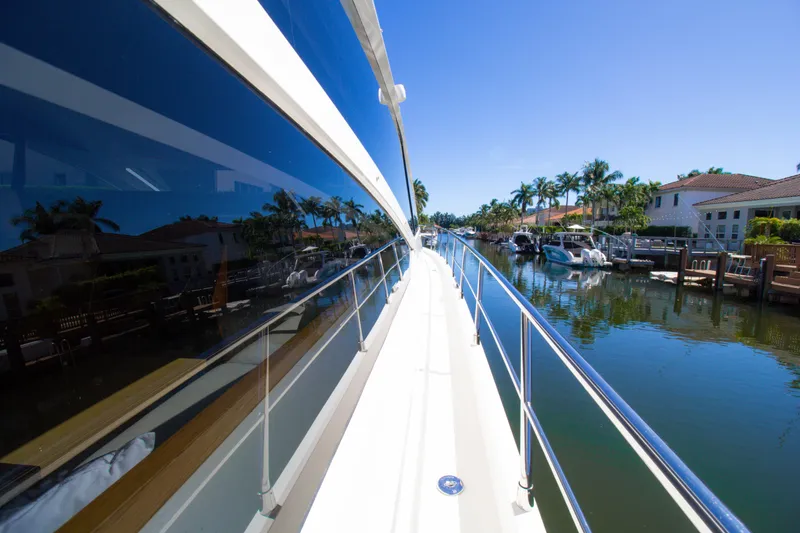 2012 Uniesse 55S