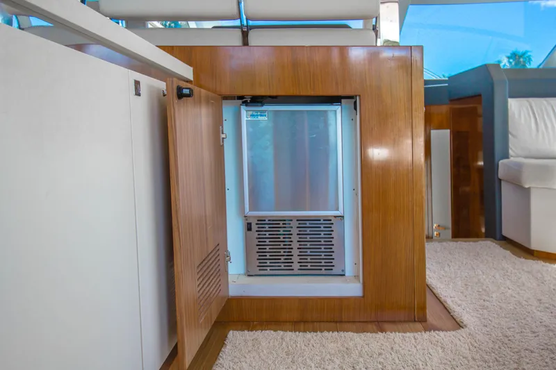 2012 Uniesse 55S