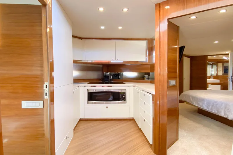 2012 Uniesse 55S