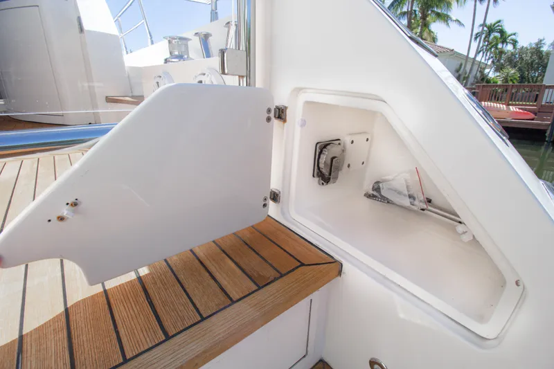 2012 Uniesse 55S