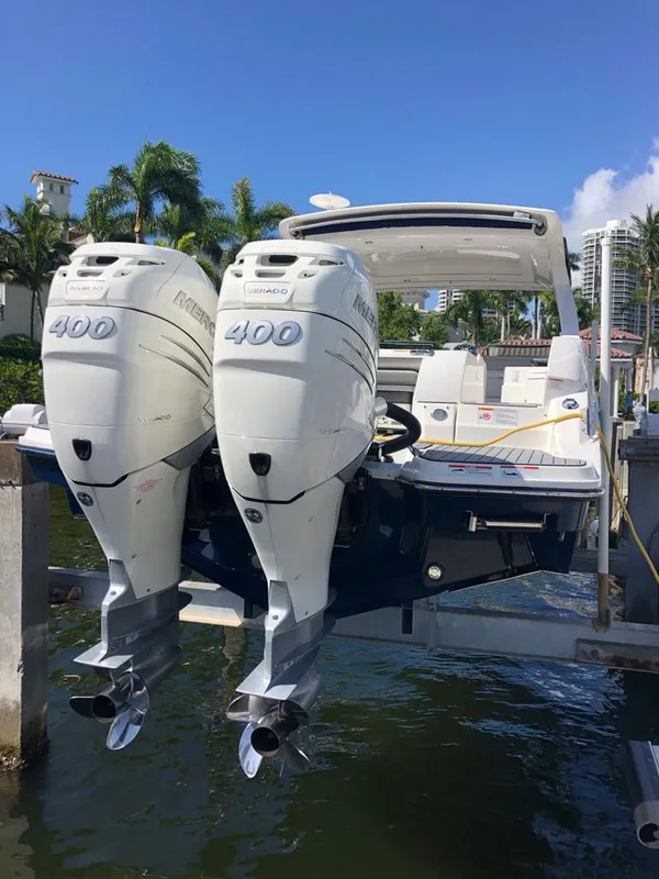 2021 Sea Ray SLX 350 Outboard