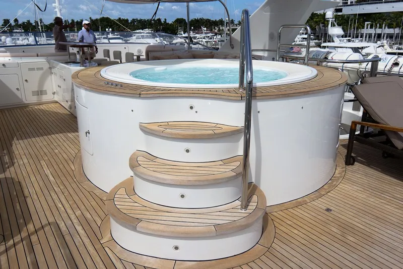 2007 Benetti 