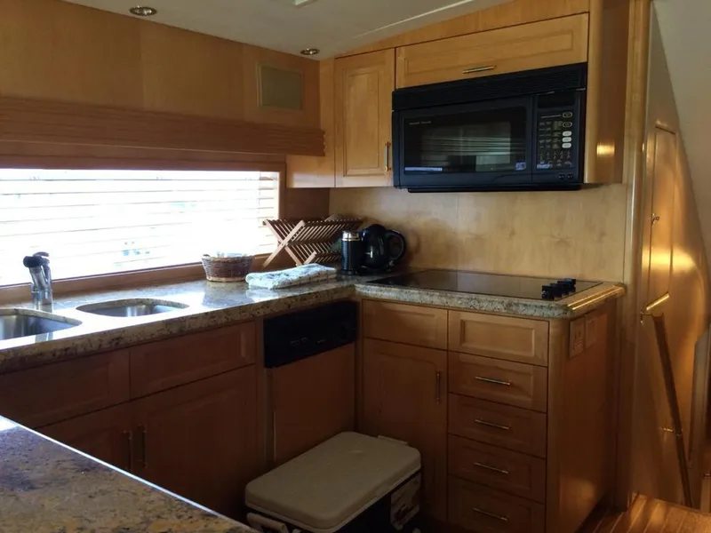 1999 Hatteras Sportfish