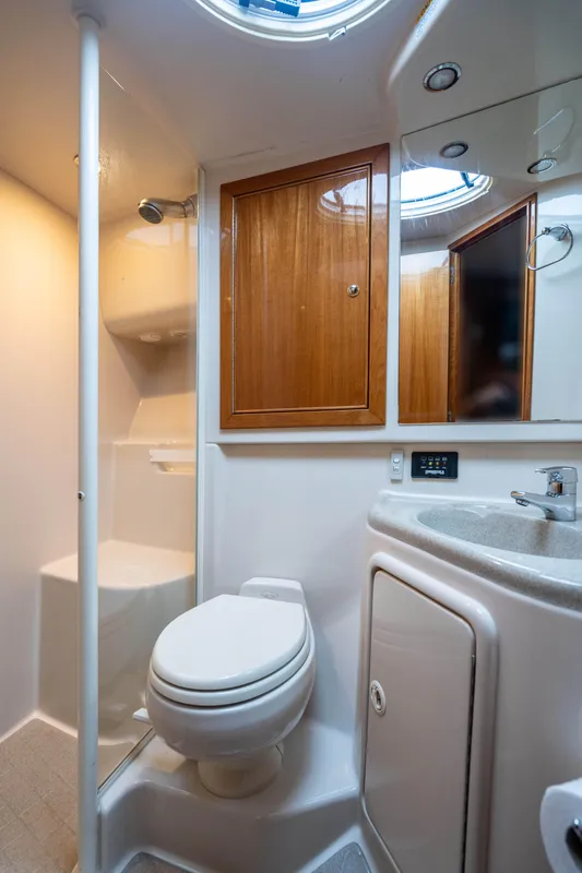 2007 Riviera 42' Flybridge Motoryacht