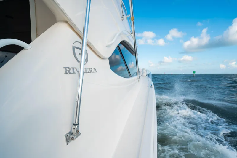 2007 Riviera 42' Flybridge Motoryacht