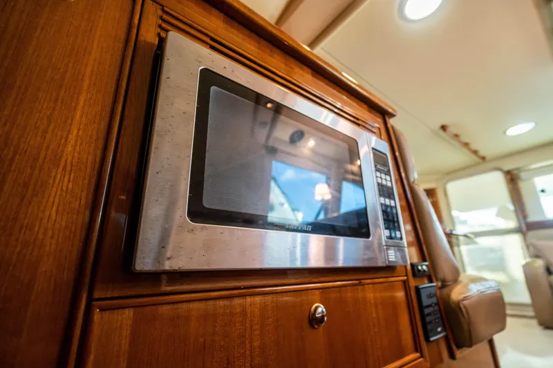 2007 Riviera 42' Flybridge Motoryacht