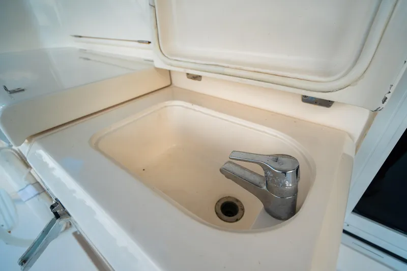 2007 Riviera 42' Flybridge Motoryacht