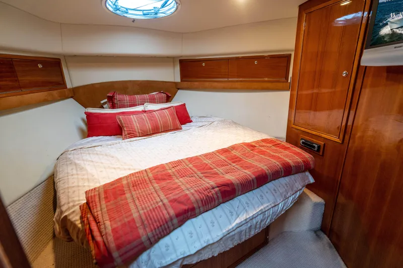 2007 Riviera 42' Flybridge Motoryacht