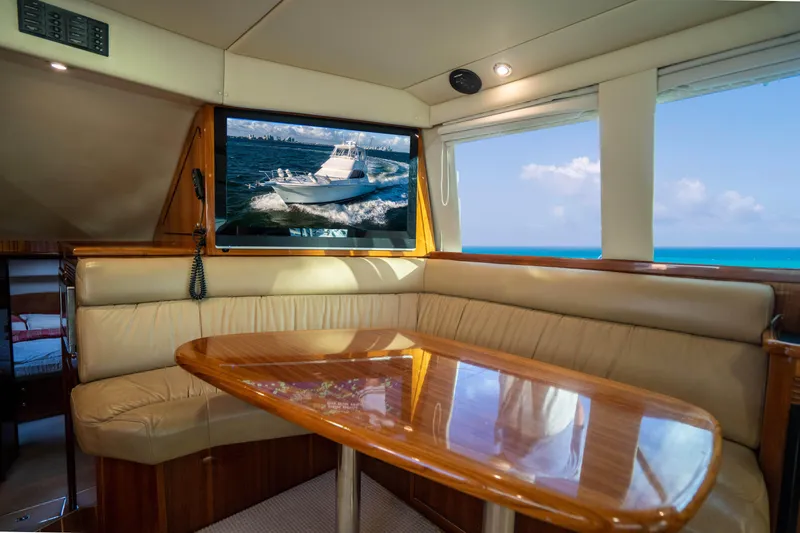 2007 Riviera 42' Flybridge Motoryacht