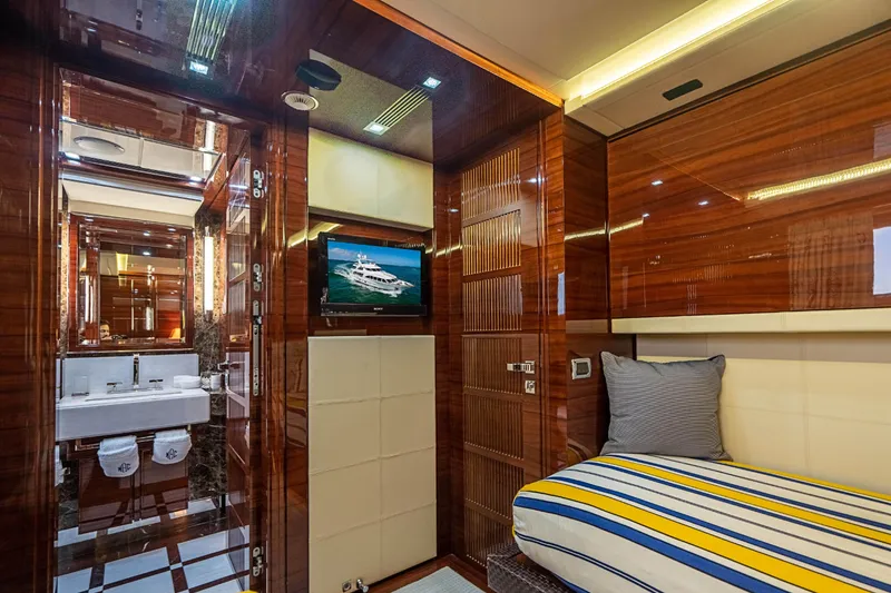 2011 Benetti 121