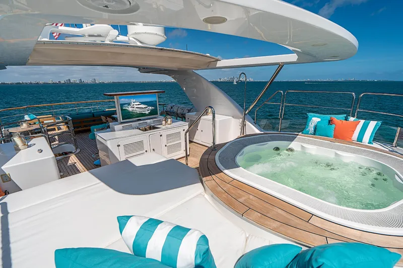 2011 Benetti 121