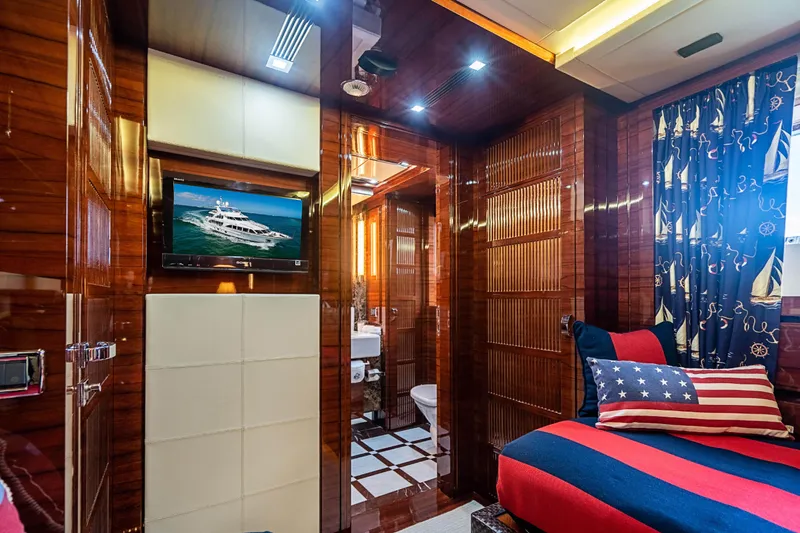 2011 Benetti 121