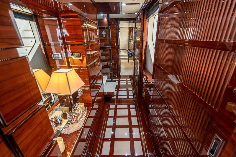 2011 Benetti 121