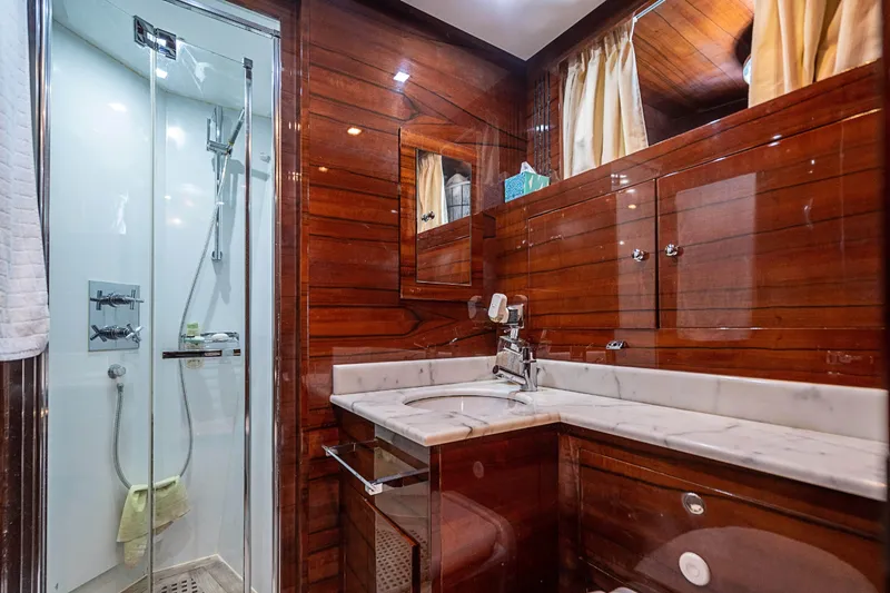2011 Benetti 121