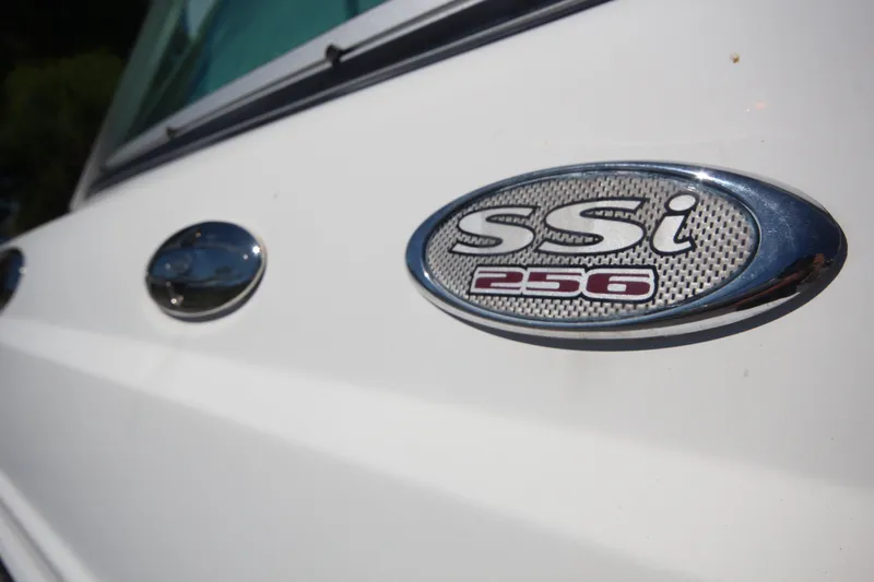 2007 Chaparral 256 SSi