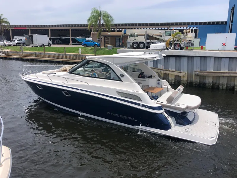 2017 Regal 35 Sport Coupe