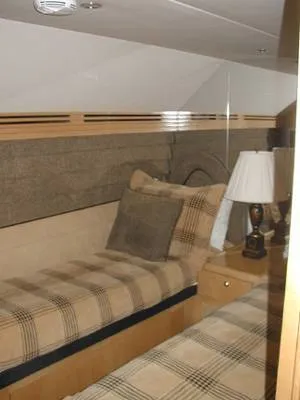 2001 Hatteras Convertible