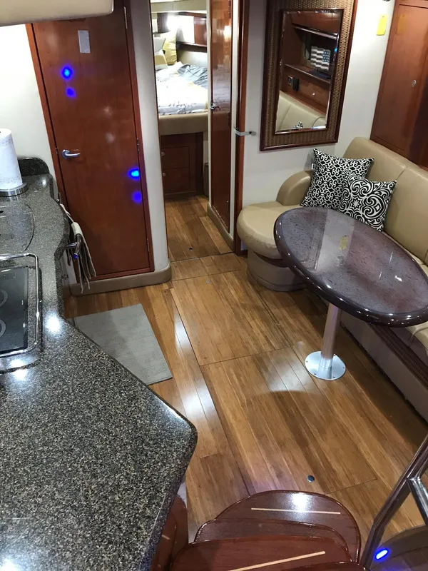 2005 Sea Ray 390 Sundancer