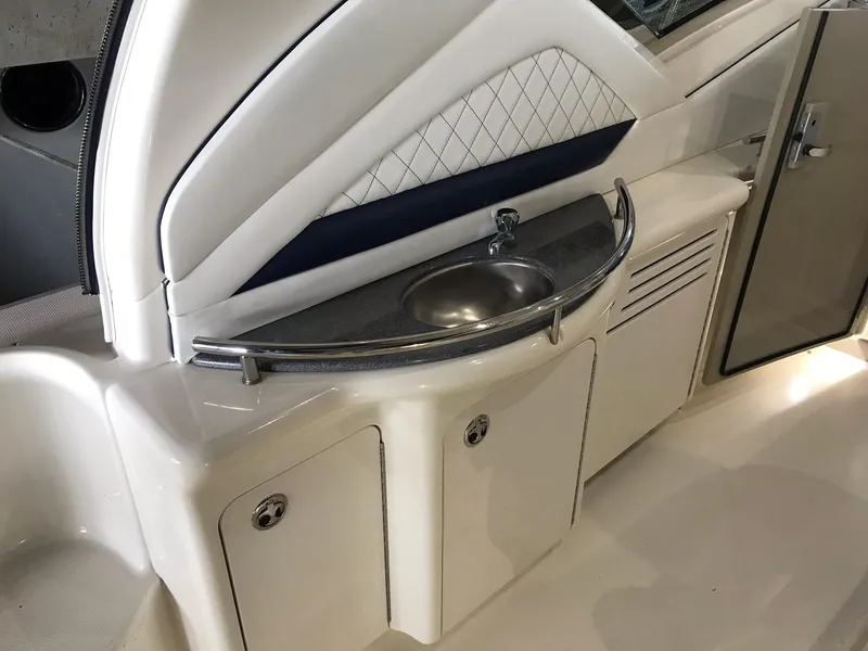 2005 Sea Ray 390 Sundancer