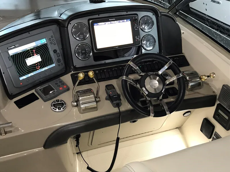 2005 Sea Ray 390 Sundancer