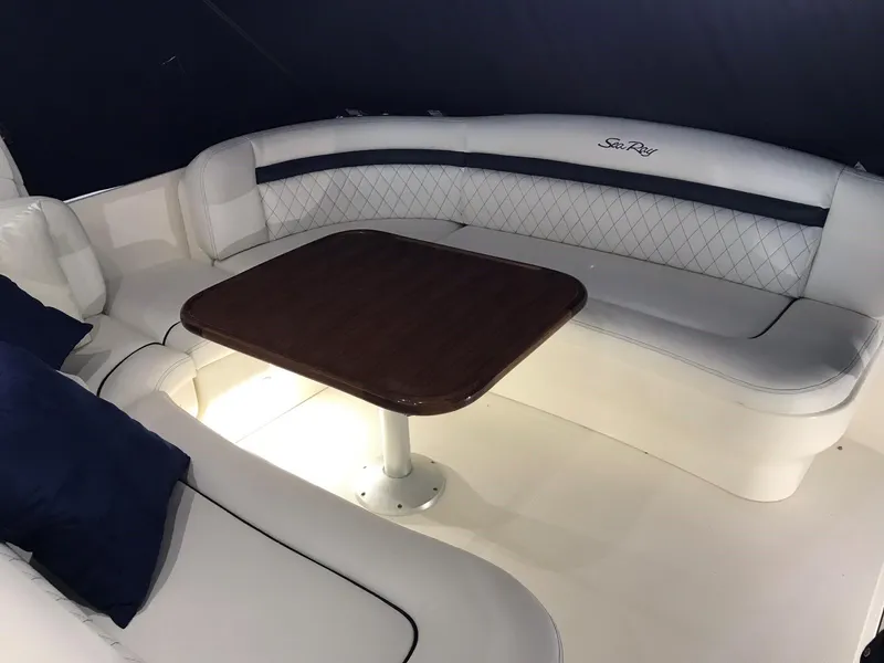 2005 Sea Ray 390 Sundancer