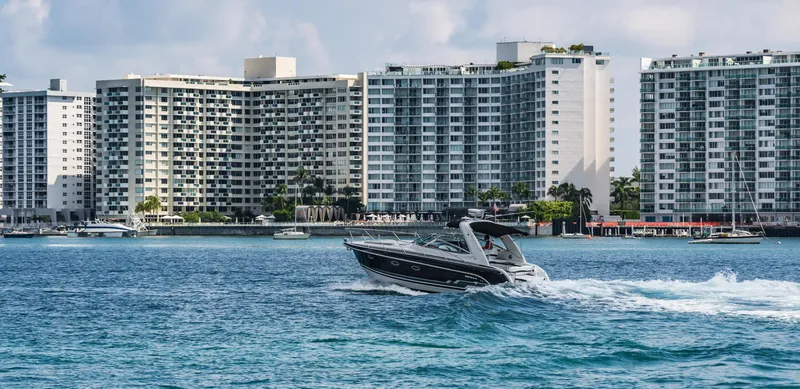 2018 Formula 31 Performance Cruiser