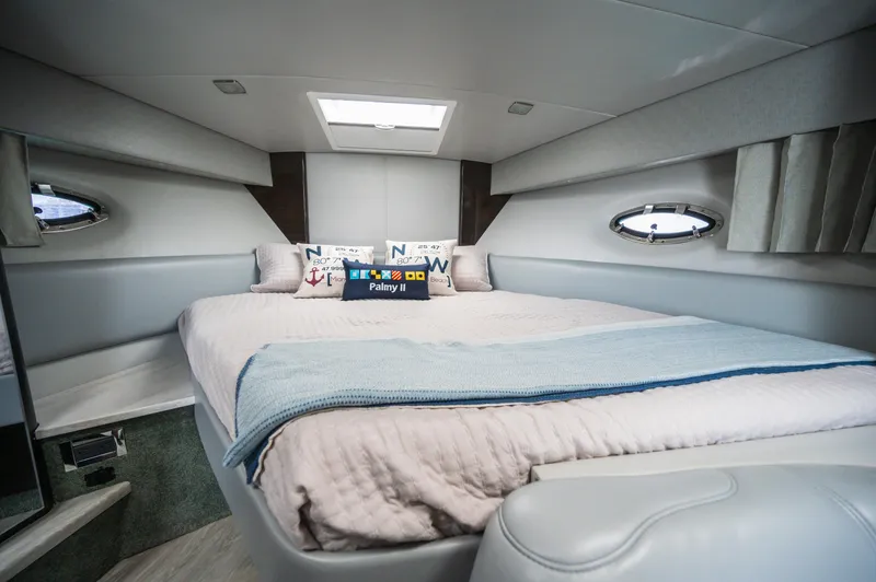 2018 Formula 31 Performance Cruiser