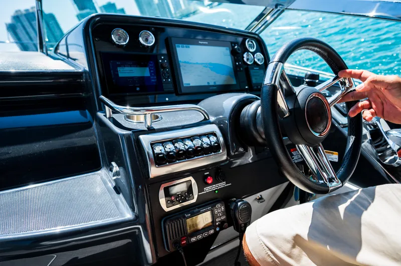 2018 Formula 31 Performance Cruiser