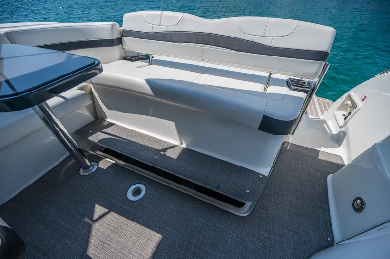 2018 Formula 31 Performance Cruiser