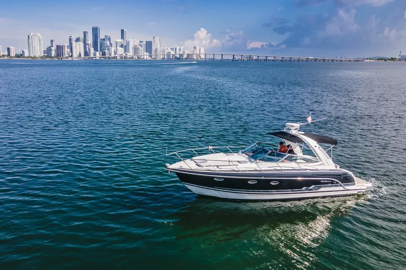 2018 Formula 31 Performance Cruiser