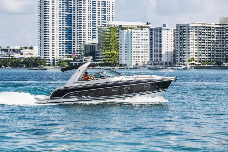 2018 Formula 31 Performance Cruiser