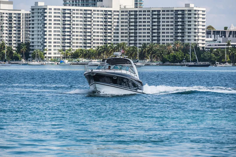 2018 Formula 31 Performance Cruiser