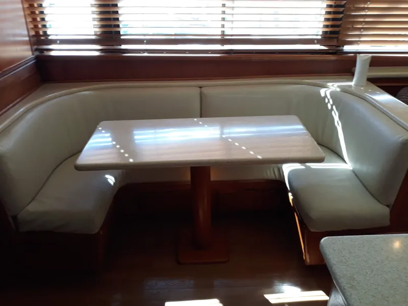 1989 Bertram Sport Fisherman