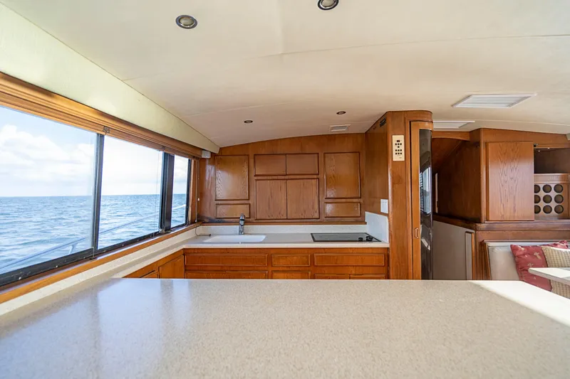 1989 Bertram Sport Fisherman