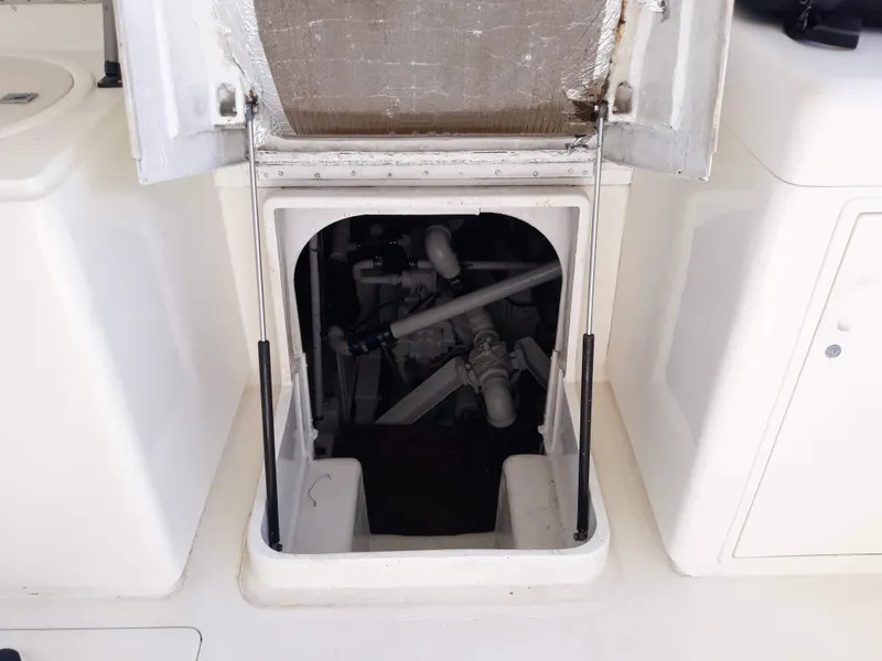 1989 Bertram Sport Fisherman
