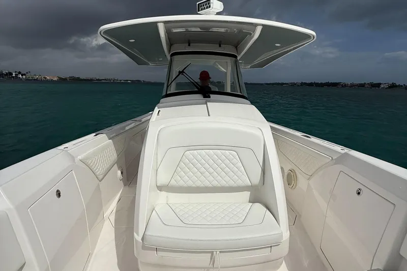 2020 Intrepid 345 Nomad SE
