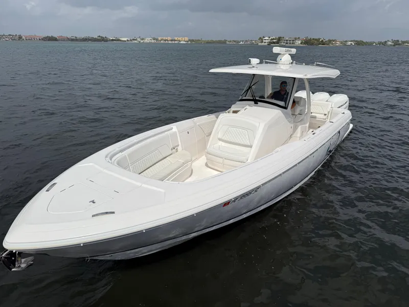 2020 Intrepid 345 Nomad SE