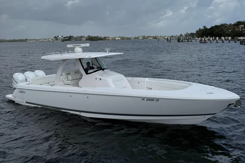 2020 Intrepid 345 Nomad SE