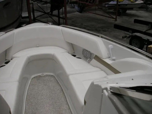 2004 Formula Bowrider 20hrs